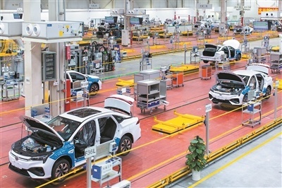 广州前三季度GDP增长6.9% 新能源汽车引领高技术制造业动能跃升